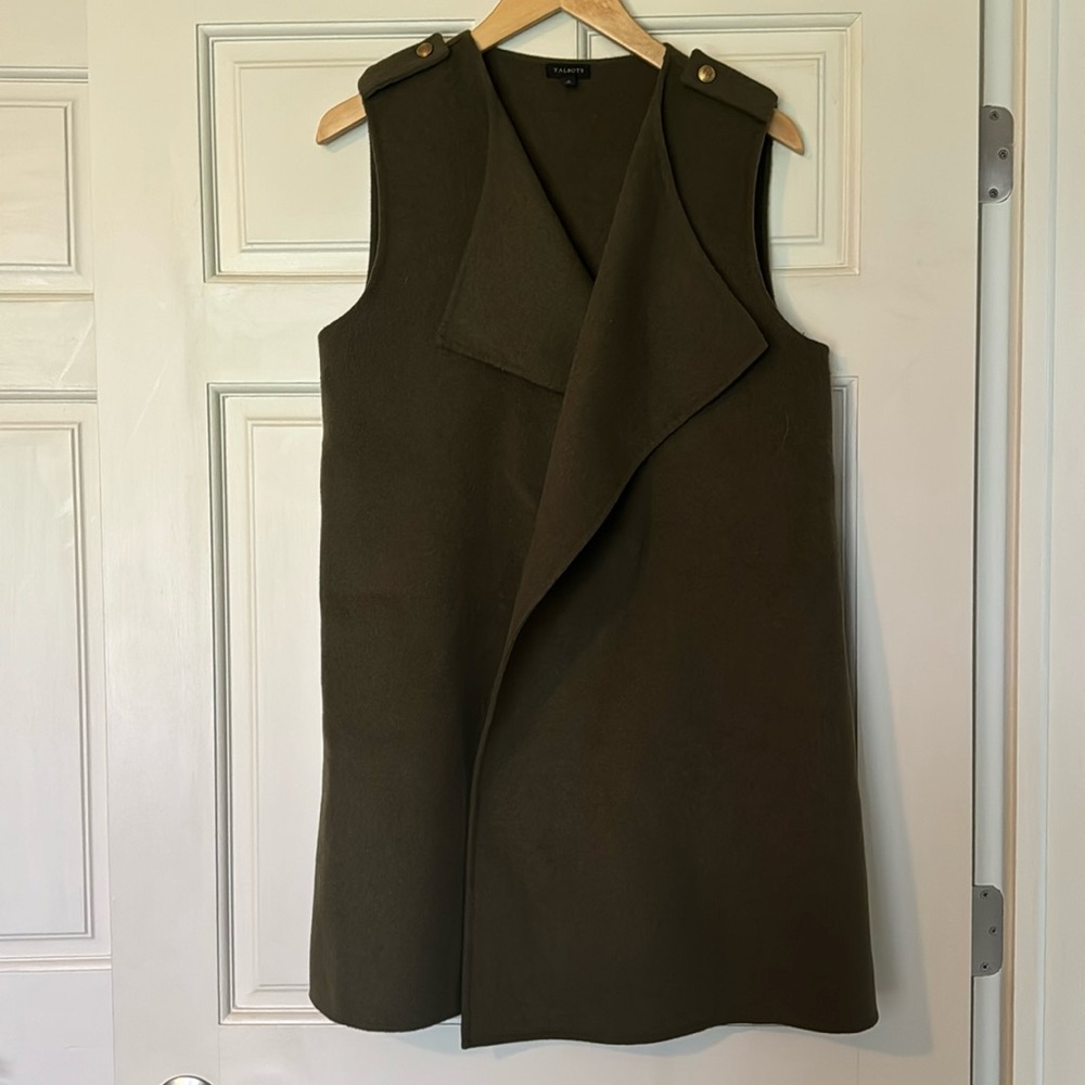 Talbots green vest, wool blend, tunic length.  Small/Medium
